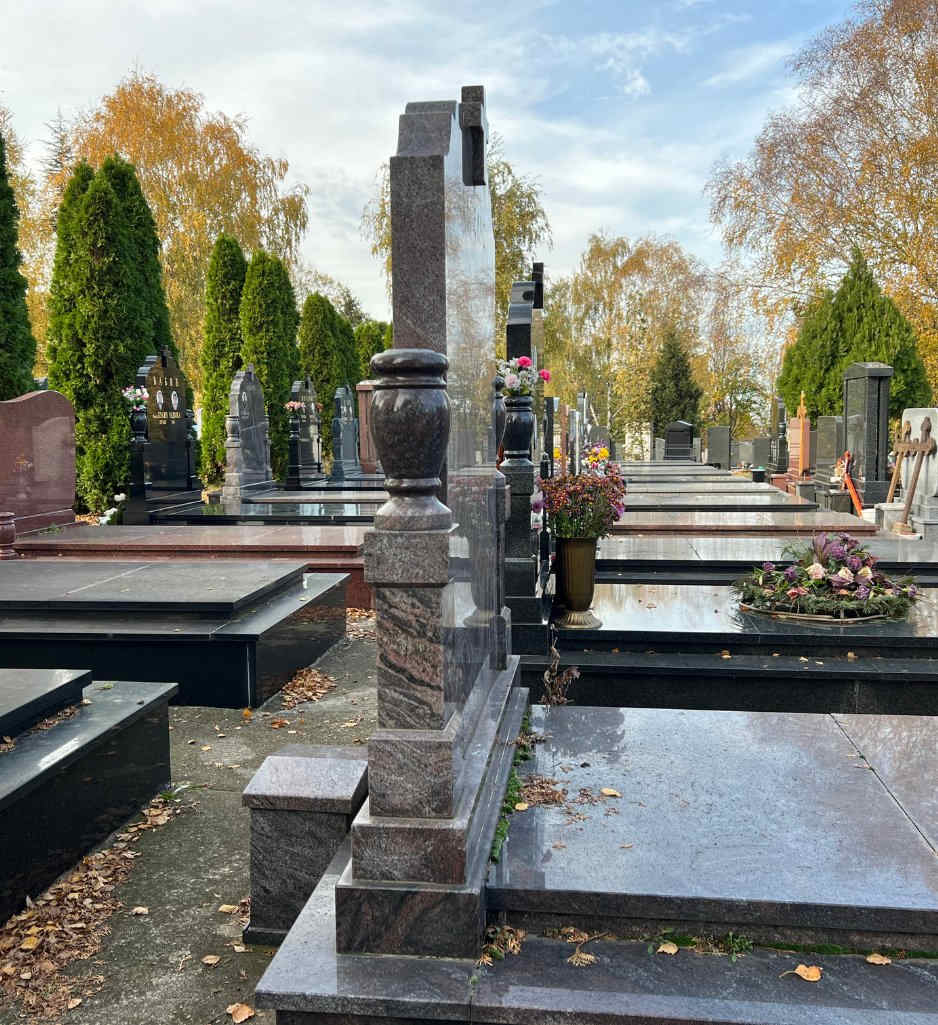 Čiscenje mermernih spomenika